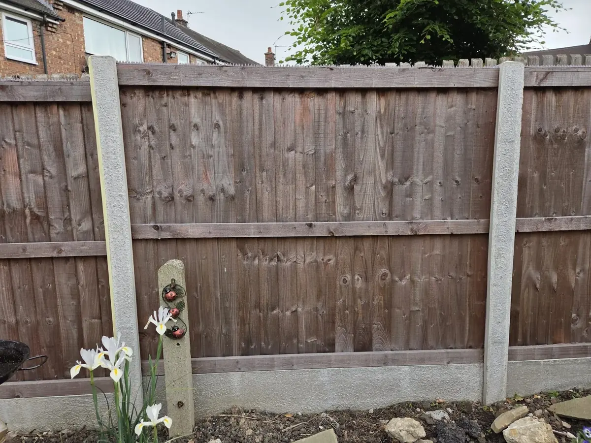Fence before restoration