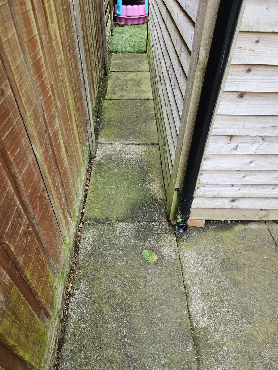 Side passage before cleaning